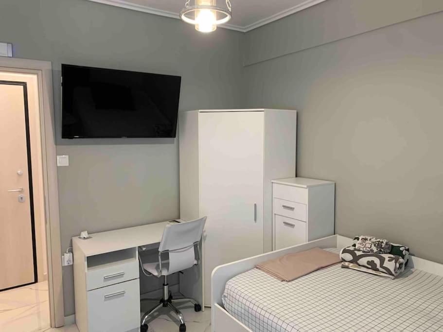 Lux , 3 Full Extra , Center Apartment *