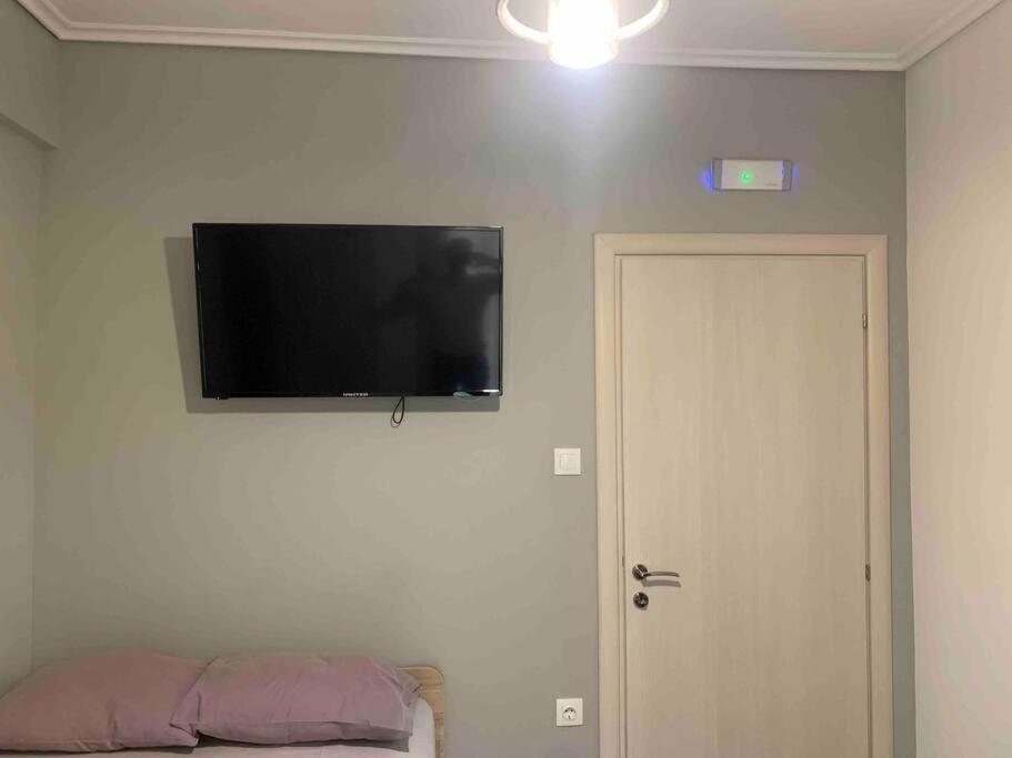 Lux , 3 Full Extra , Center Thessaloniki