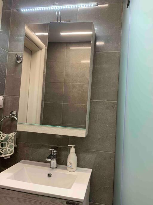 Lux , 3 Full Extra , Center Apartment